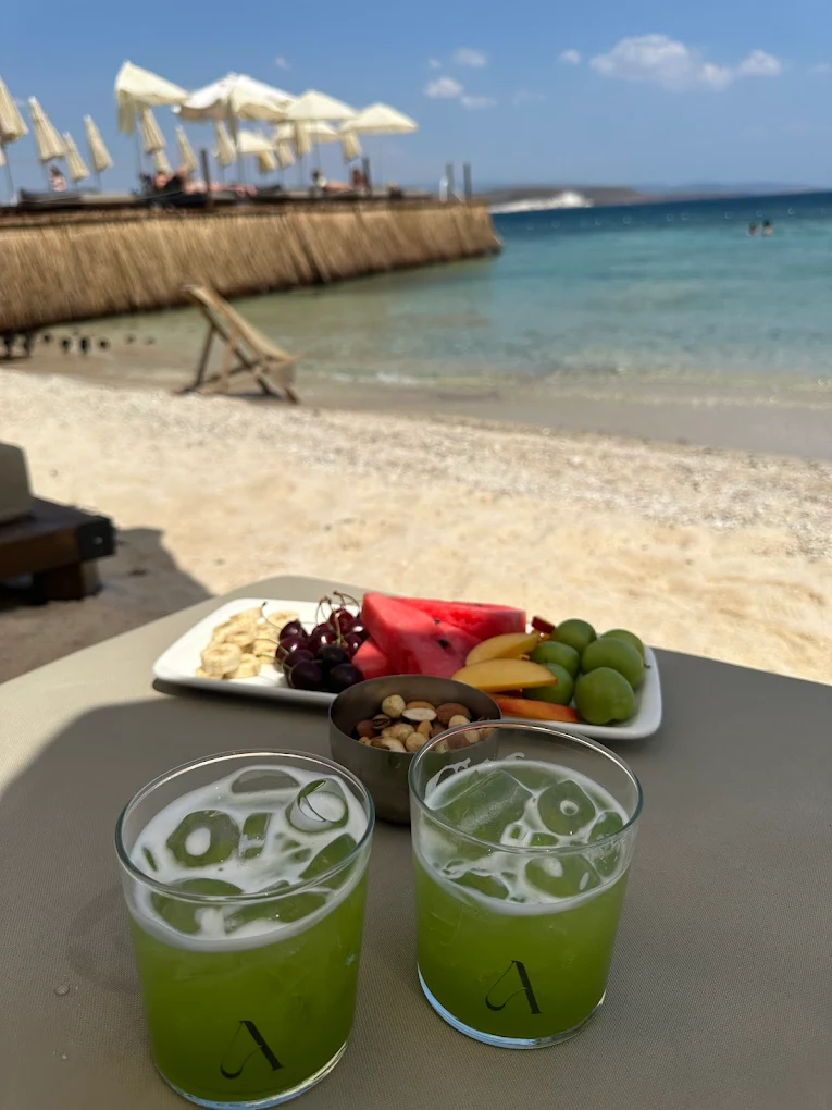 Uma Beach - VIP dinlenme alanları